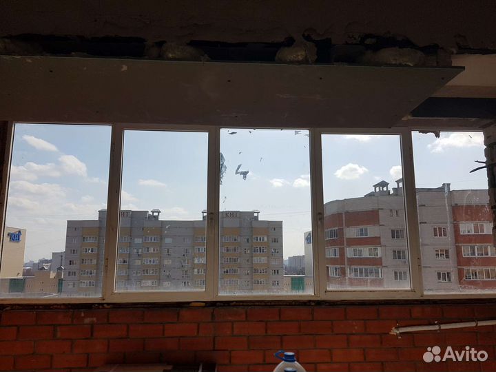 Окно балконное из алюминиевого профиля