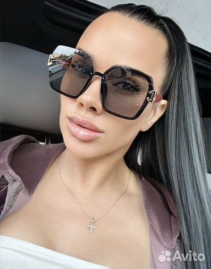 Солнцезащитные очки женские chanel