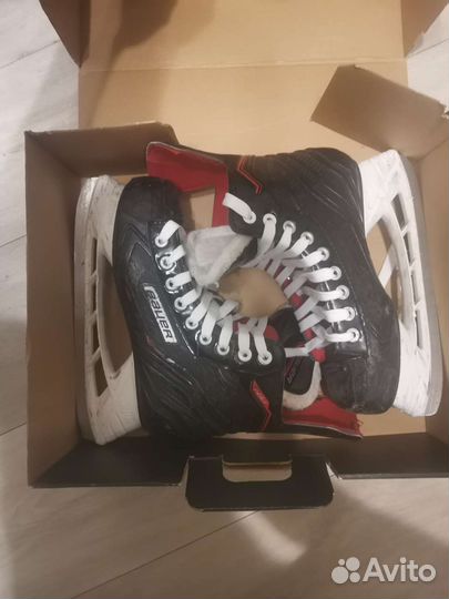 Хоккейные коньки bauer
