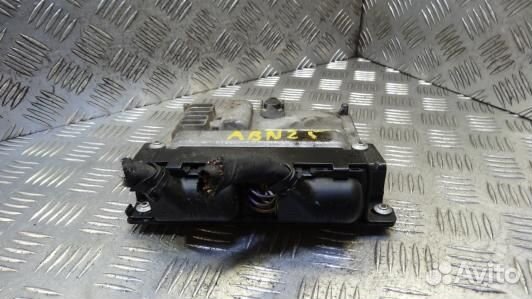 Блок управления двс skoda fabia 2 (ABN25PC01)