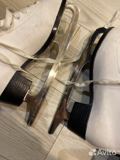 Женские коньки Graf montana gold