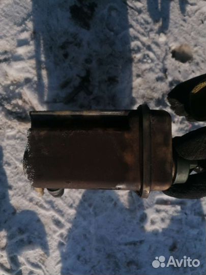 Бачок гур Ауди А8 Д2 дорест 3.7л механика