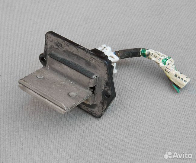 Резистор вентилятора Mazda 626 GE