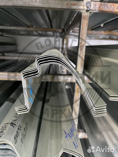 Ремонтный порог правый Toyota Land Cruiser 80