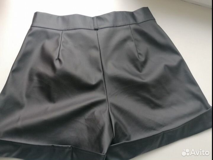 Кожаные шорты