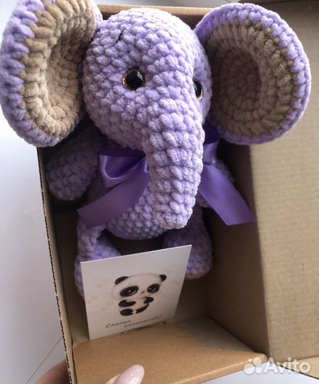 Вязаная игрушка Слоник