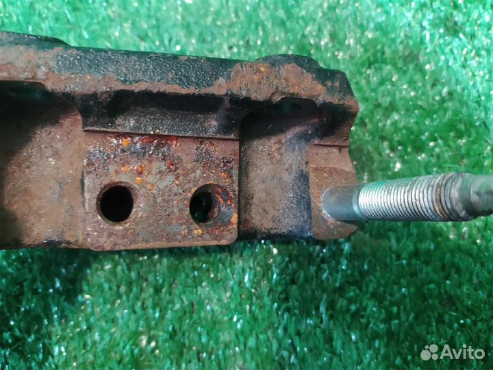 Кронштейн опоры двс передней Toyota RAV4 A30 2007