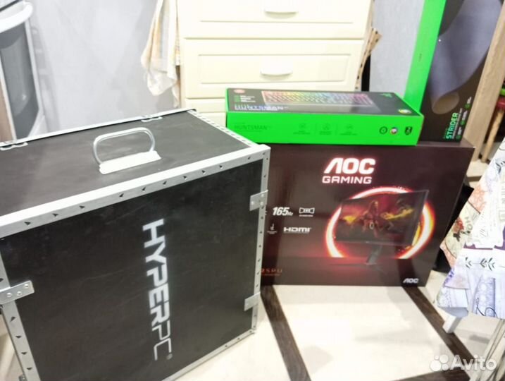 Мощный игровой компьютер HyperX с 2 монитороми