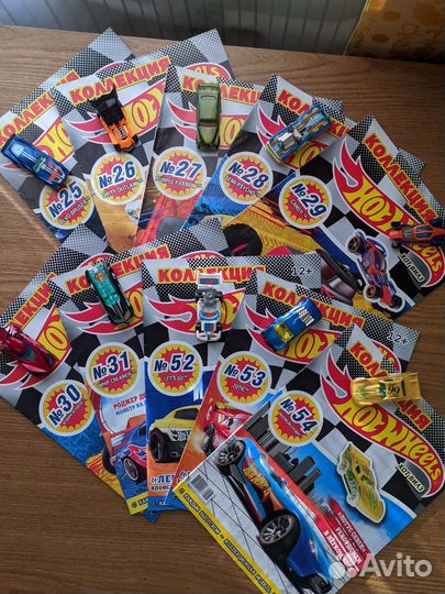 Журналы hot wheels с машинками и постерами