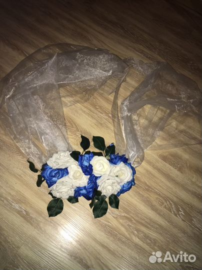 Свадебное украшение на машину