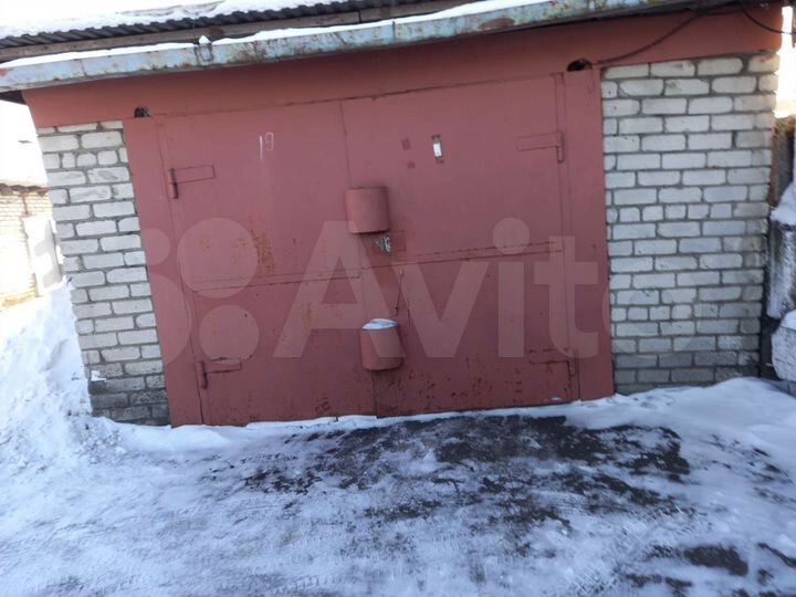 Гараж, > 30 м²