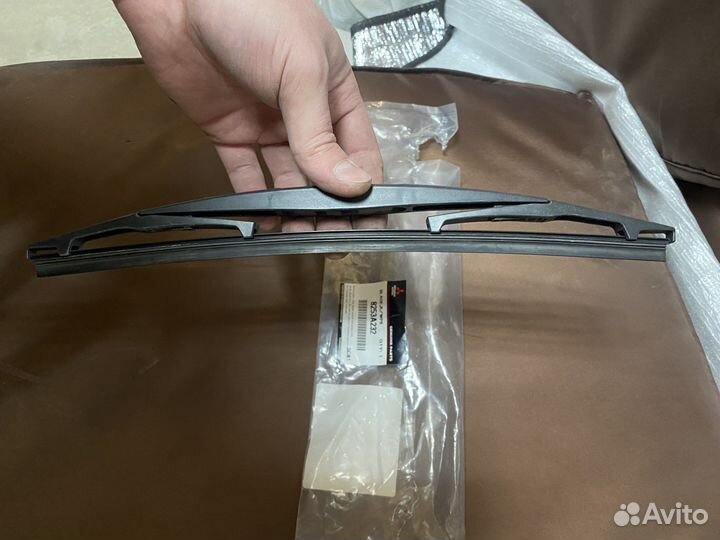 Щетка стеклоочистителя