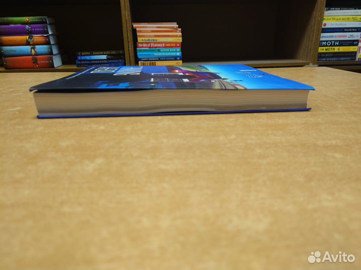 Книга Pirelli: Thinking Ahead