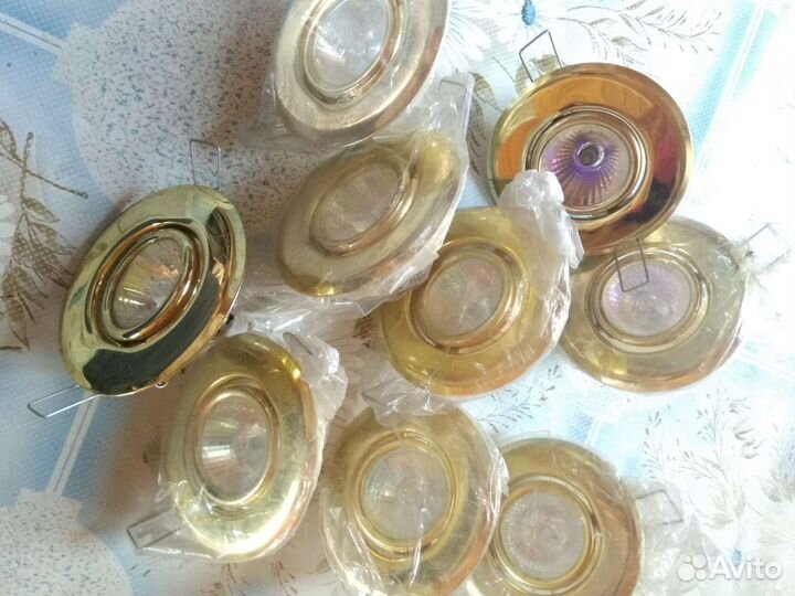 Светильник потолочный встраиваемые