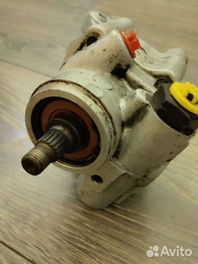 Гидроусилитель Toyota Crown Majesta UZS171 1UZ-FE