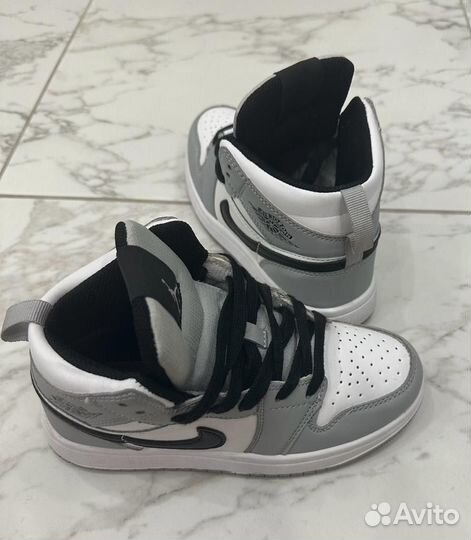 Кроссовки nike air jordan детские 33