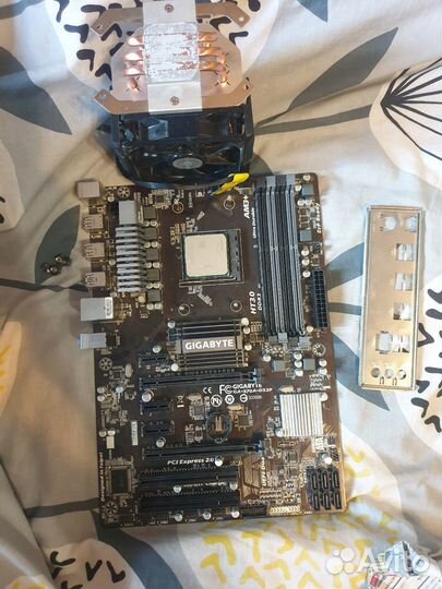 Материнская плата AM3+ gigabyte ga-970a-ds3p +проц