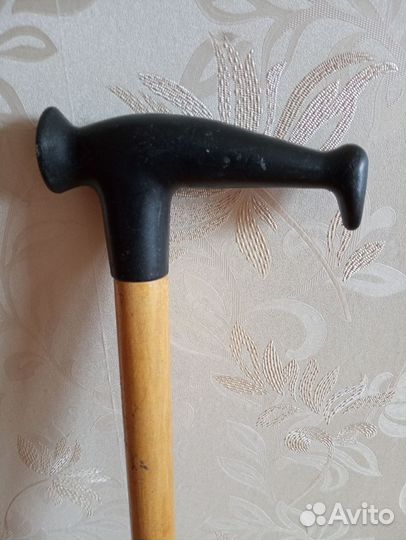Трость для ходьбы деревянная