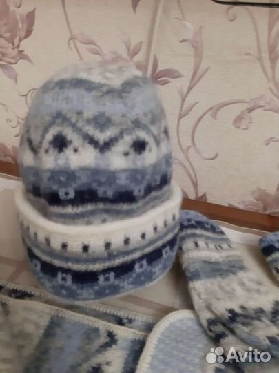 Комплект шапка,шарф и варежки женские Исландия