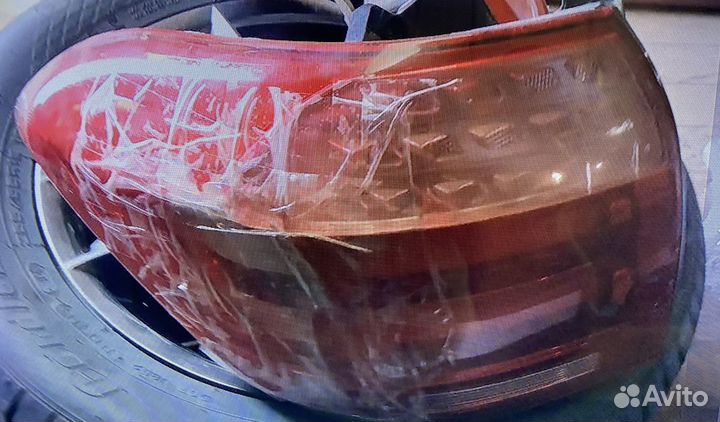 Задние фары Тойота Хайлендер (2010-2013)