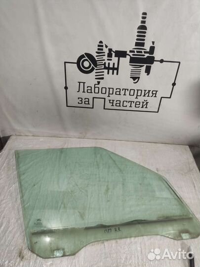 Стекло передней правой двери Vogue L322