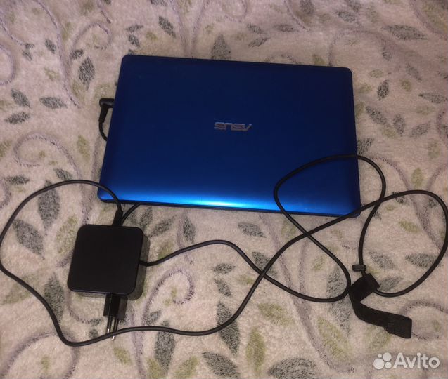 Нетбук asus