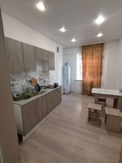 2-к. квартира, 70 м², 7/14 эт.