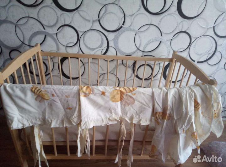 Детская кроватка