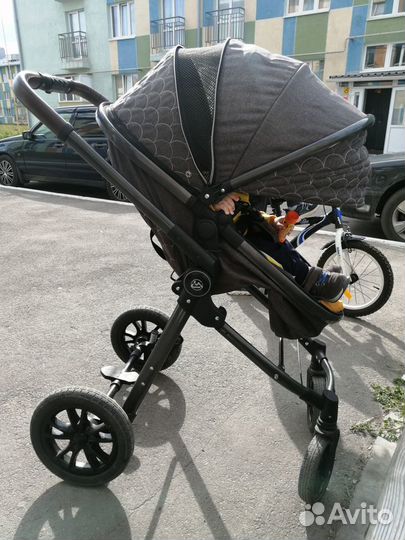 Коляска универсальная