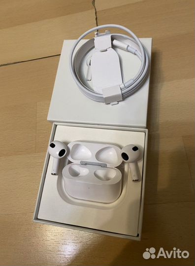 AirPods 3