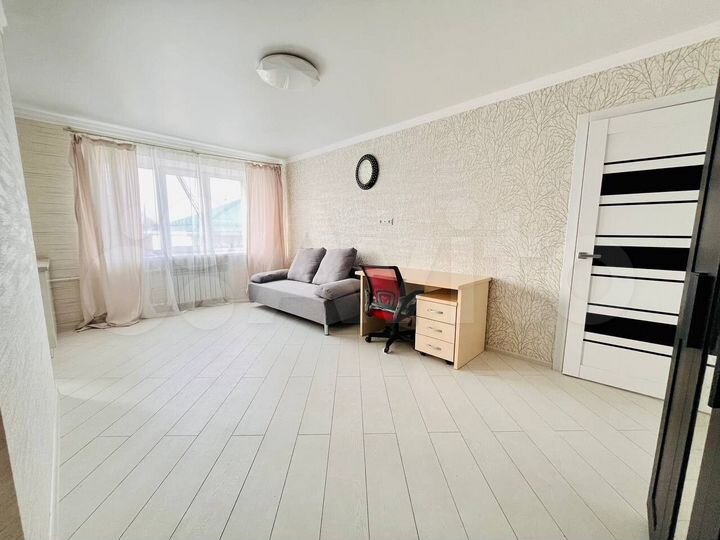 2-к. квартира, 43 м², 4/4 эт.