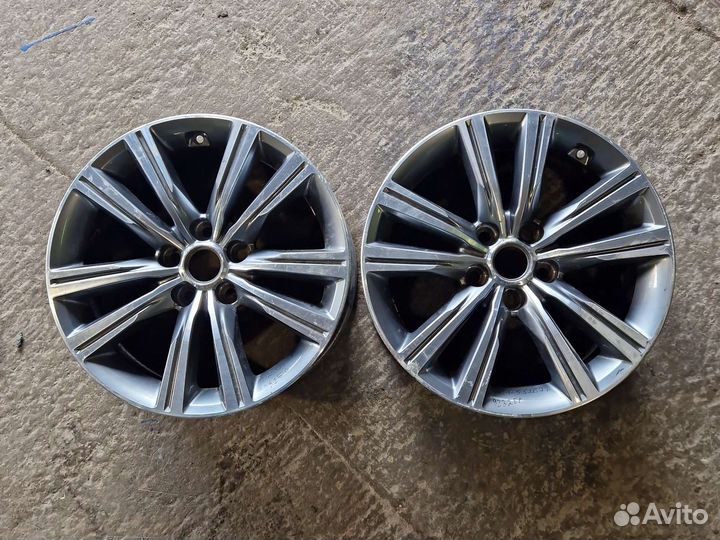 Диск литой оригинал R17 Genesis G80