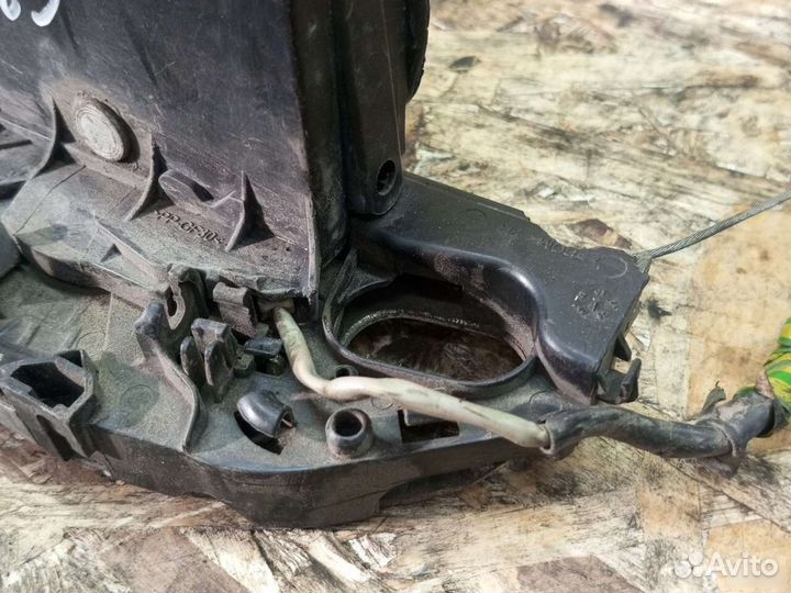 Замок двери пп под доводчик BMW 5,6,x5,e60,e63,e70