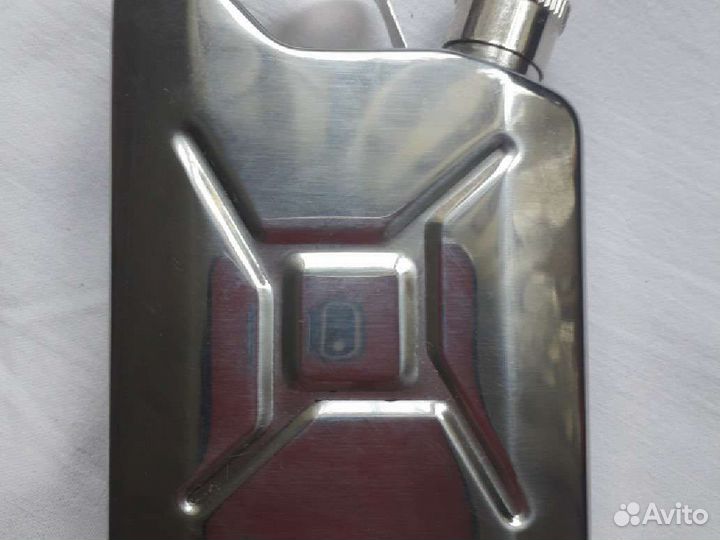 Фляжка карманная