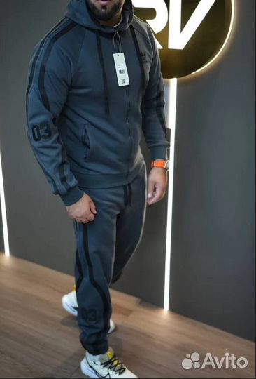 Спортивный костюм