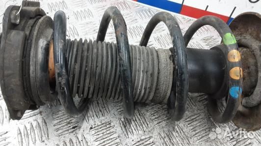 Стойка передняя левая skoda octavia A5 (GDN19K501)