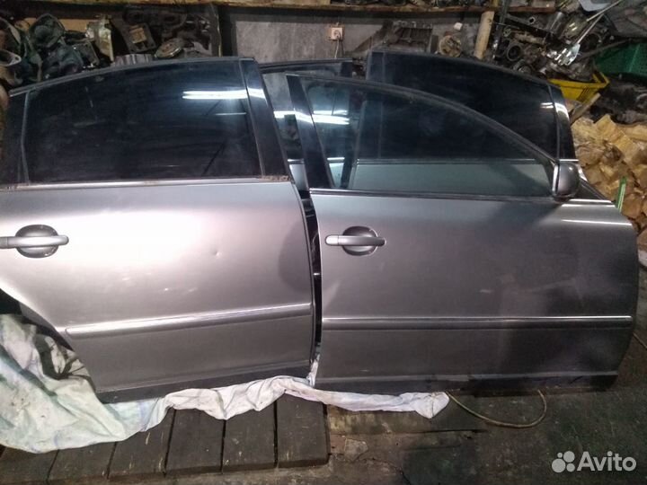 Двери на Фольксваген Пассат б 5 +