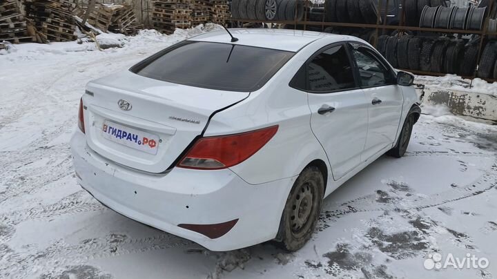 Накладка декоративная на двигатель Hyundai Solaris