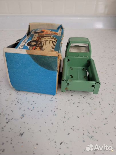 Грузовик СССР бортовой новый в коробке