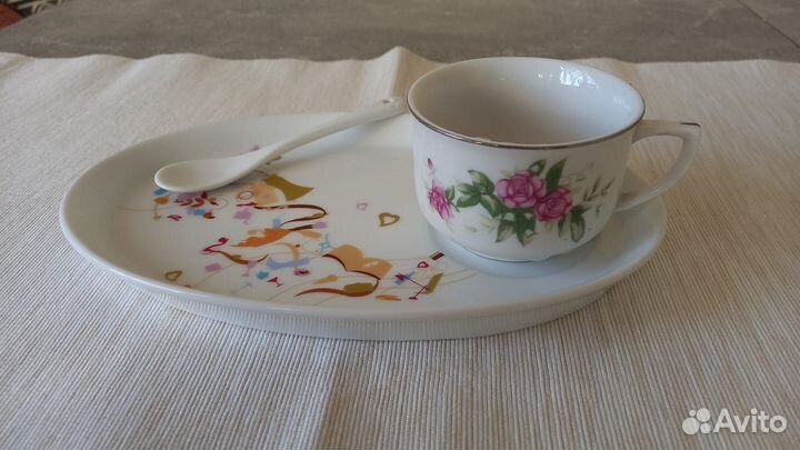 Чашка чайная с ложечкой на удобном блюдце