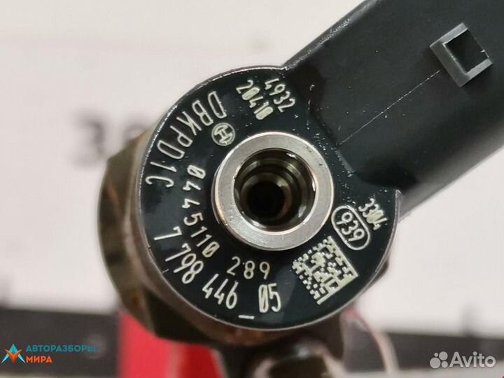 Форсунка BMW 1 E82/E88 2-й рест. 2012 13537798446