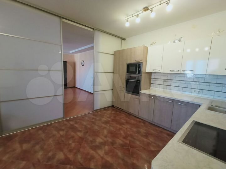 3-к. квартира, 116 м², 5/9 эт.