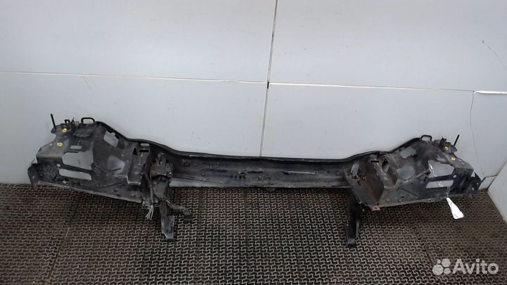 Рамка капота Volvo XC90, 2005