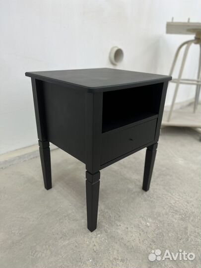 Тумба прикроватная