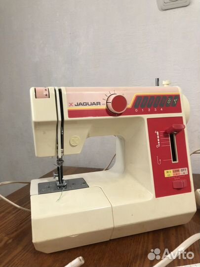 Швейная машинка японская