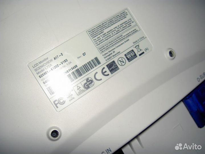 Монитор Fujitsu Siemens L7ZA