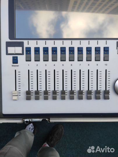 Avolites tiger touch консоль световая