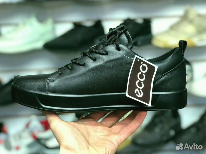 Кроссовки Ecco легкие