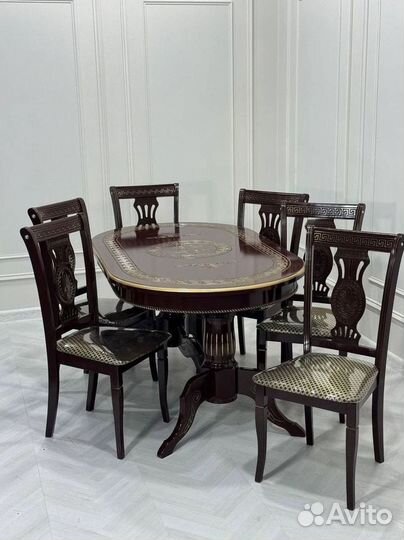 Стол кухонный и стулья