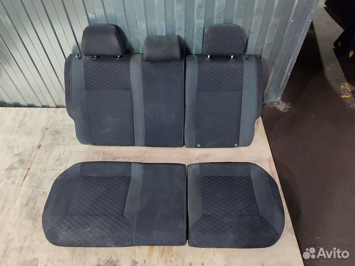 Сиденье Volkswagen Polo 5 заднее 6RU885305C б\у